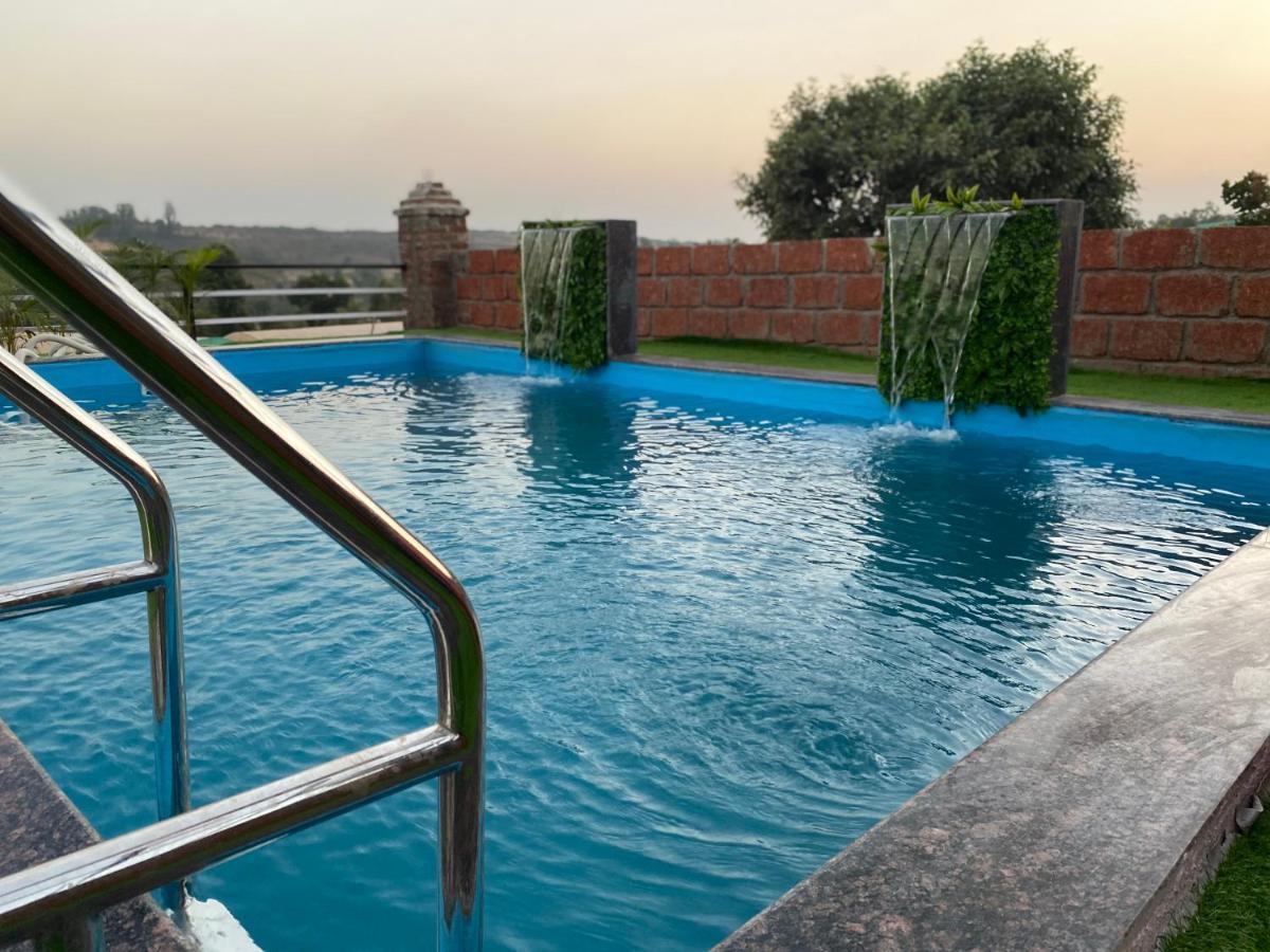 Shivanya Palace Mahābaleshwar Kültér fotó